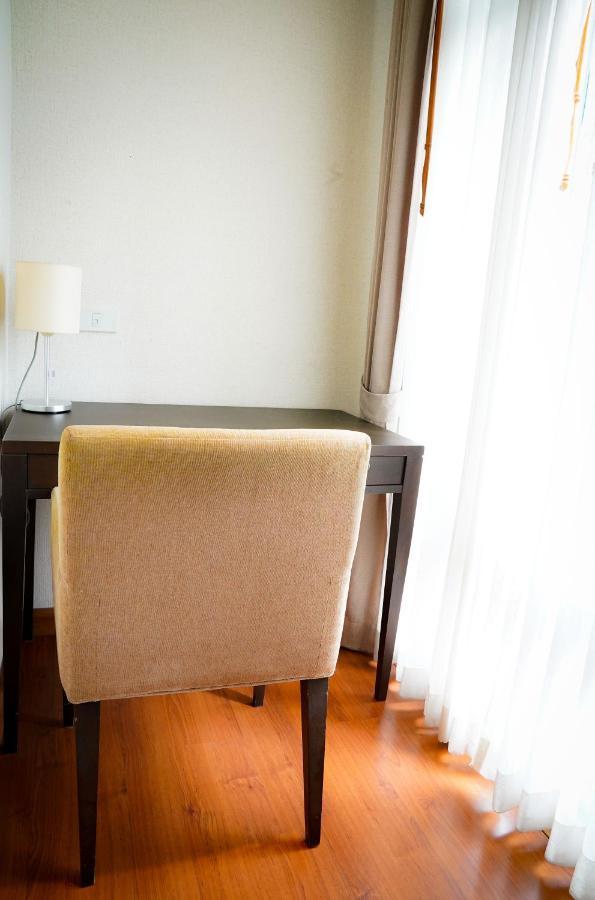 Siam Bright Suite Bangkok Exteriör bild